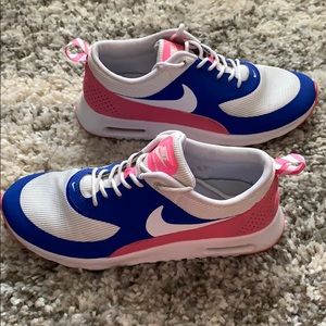 Nike Air Max Tennis Shoes